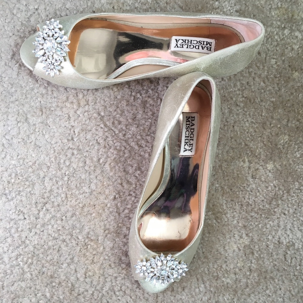 Badgley Mischka kitten heels
